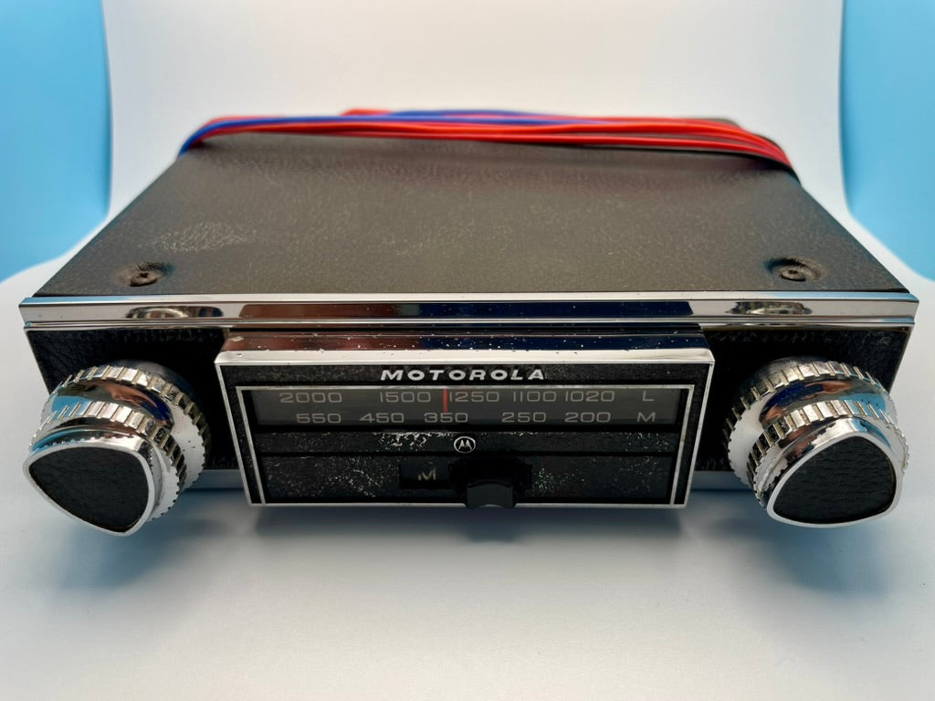 Bluetooth Upgraded Motorola 124 Classic Car Radio + LED +/- Earth