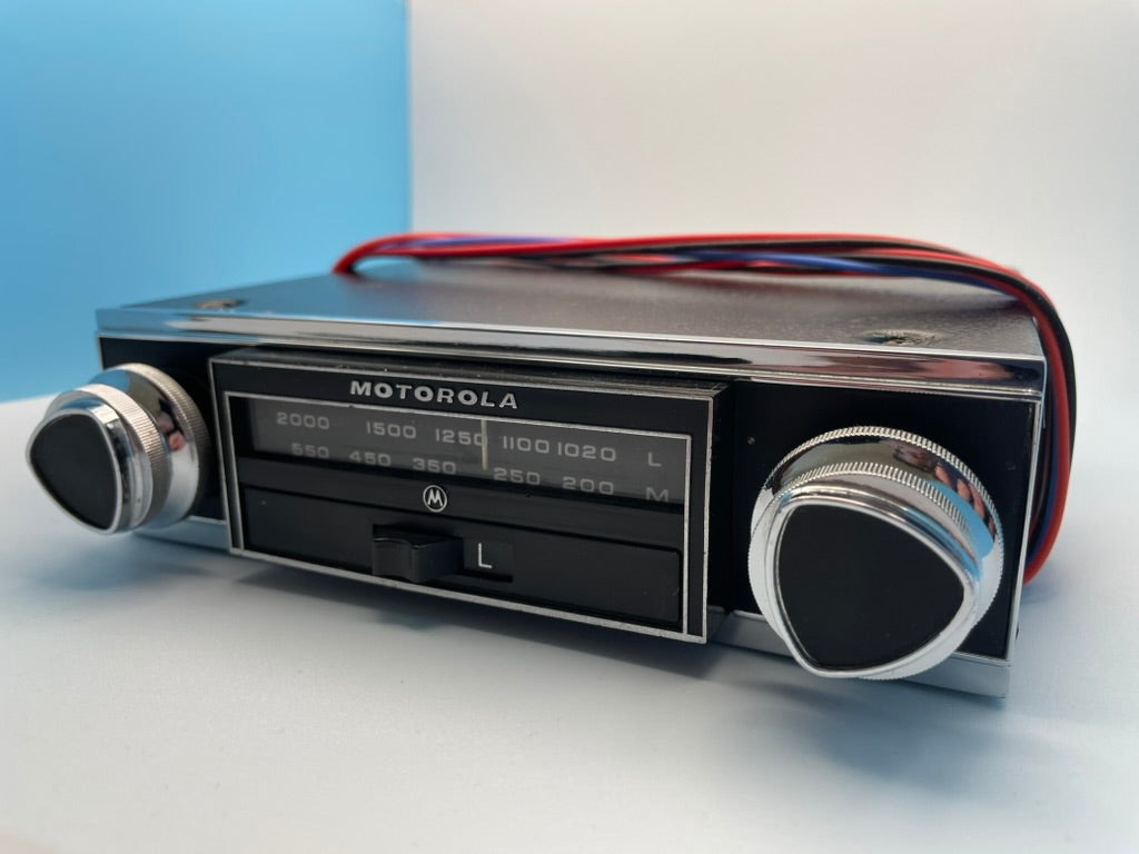 Bluetooth Upgraded Motorola 124 Classic Car Radio + LED +/- Earth