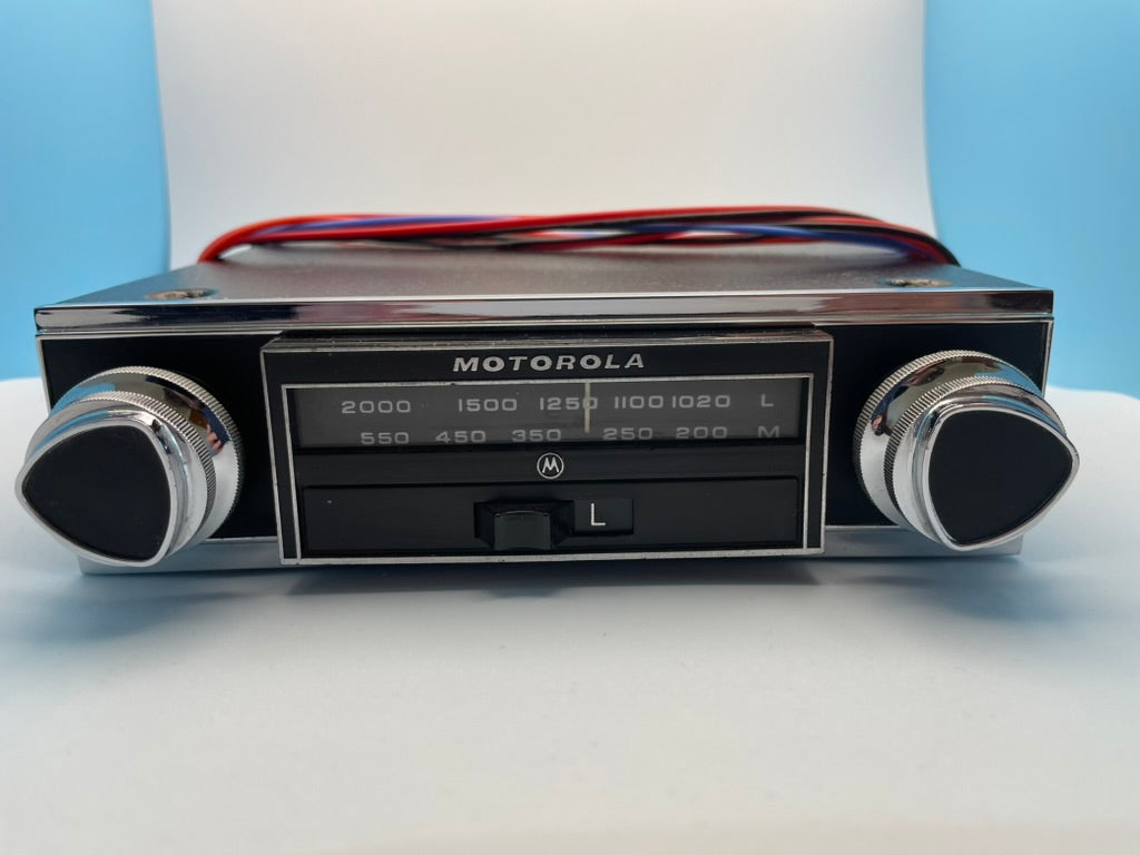 Bluetooth Upgraded Motorola 124 Classic Car Radio + LED +/- Earth