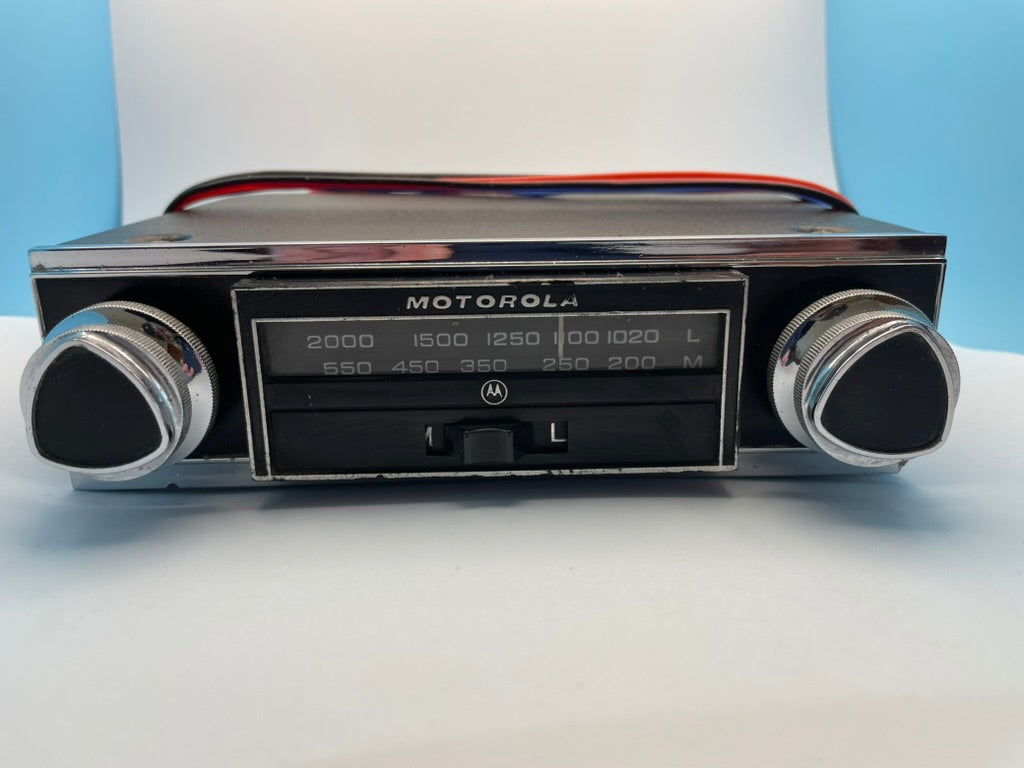 Bluetooth Upgraded Motorola 124 Classic Car Radio + LED +/- Earth