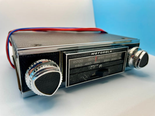 Bluetooth Upgraded Motorola 124 Classic Car Radio + LED +/- Earth